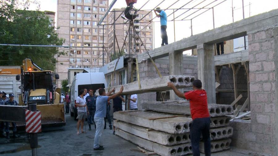 Երևանում ապօրինաբար կառուցված շինություններ են ապամոնտաժվել