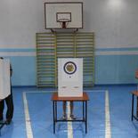 ՀՀ Կենտրոնական ընտրական հանձնաժողովն արտահերթ նիստում այսօր որոշում կայացրեց փոխել այս տարի կայանալիք Տեղական ինքնակառավարման մարմինների ընտրությունների քվեարկության օրերը: ԿԸՀ-ն որոշեց՝ նախատեսված ՏԻՄ ընտրությունների օրերը՝ սեպտեմբերի 26 և հոկտեմբերի 17 փոխել և նշանակել հոկտեմբերի 17-ին և նոյեմբերի 14-ին: |tert.am|