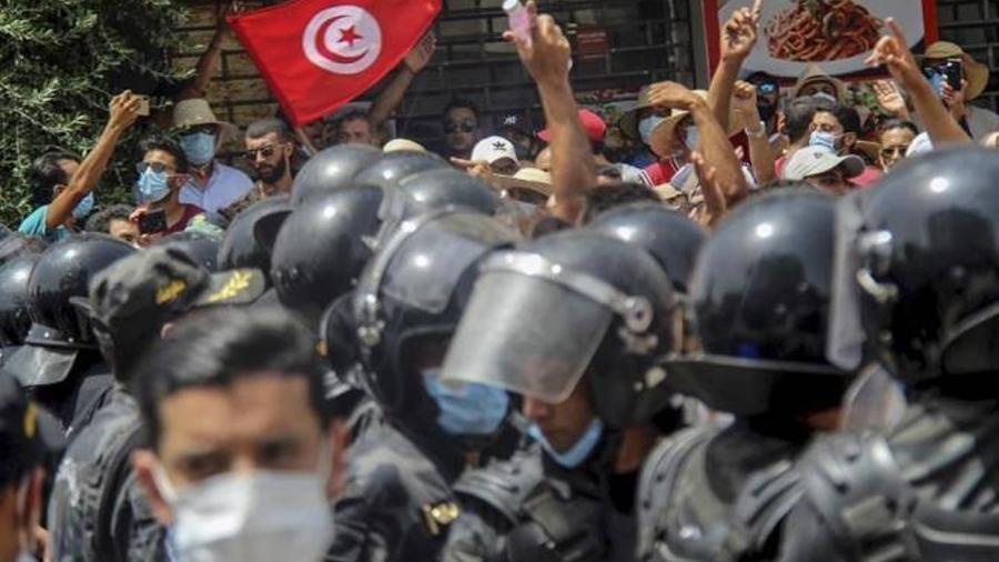 Թունիսի բանակը շրջափակել Է կառավարության շենքը |armenpress.am|