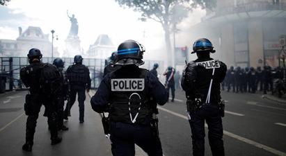 Փարիզում բողոքի ակցիա է. քաղաքացիները դեմ են համաճարակային կանոնների խստացմանը |armenpress.am|