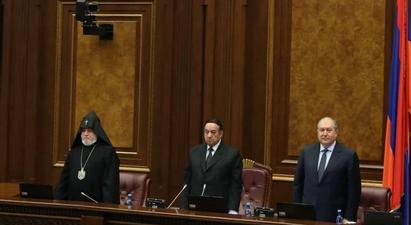 Առաջնայինը հայ ժողովրդի անվտանգությունն է. Կնյազ Հասանովն ԱԺ նիստը բացեց միասնականության կոչով |armenpress.am|