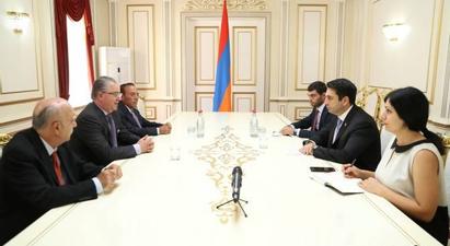 ԱԺ նախագահը և ՍԴՀԿ ներկայացուցիչները քննարկել են Հայաստանի  ներքաղաքական իրավիճակին վերաբերող հարցեր

