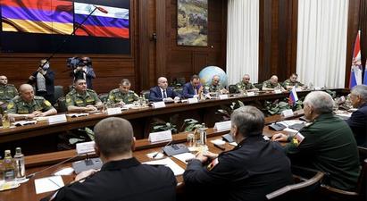 ՀՀ և ՌԴ պաշտպանության նախարարները քննարկել են երկկողմ համագործակցությանն առնչվող հարցերի լայն շրջանակ