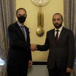 On September 22, Ararat Mirzoyan, the Foreign Minister of Armenia, who is in New York to take part in the 76th Session of the UN General Assembly, had a meeting with Anže Logar, the Minister of Foreign Affairs of Slovenia. The interlocutors discussed the prospects of further development of Armenia-EU relations in the context of Slovenia's presidency in the EU Council and highlighted further strengthening of cooperation within the framework of the Eastern Partnership based on inclusiveness and common values.  [RA MFA]