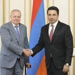 On September 23, the RA NA President Alen Simonyan received the RF Ambassador to Armenia Sergei Kopyrkin. Speaking about the high level of two countries’ relations, the Head of Parliament highlighted the continuous development of the Armenian-Russian inter-parliamentary ties. The sides also discussed agenda items on the RA NA President’s official visit to be paid to the Russian Federation.