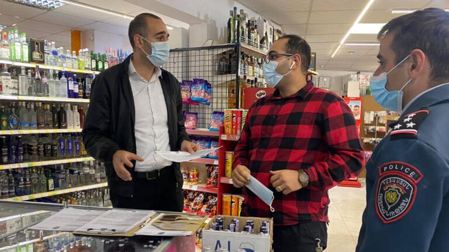 ՍԱՏՄ տեսուչները շրջայցեր են իրականացրել մայրաքաղաքի Աջափնյակ և Դավթաշեն վարչական շրջանների խոշոր խանութներում