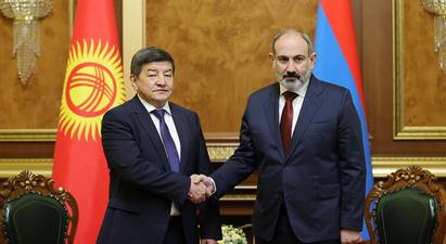 Փաշինյանը հանդիպել է Ղրղզստանի վարչապետի հետ, քննարկվել են համագործակցության զարգացման հեռանկարներին առնչվող հարցեր