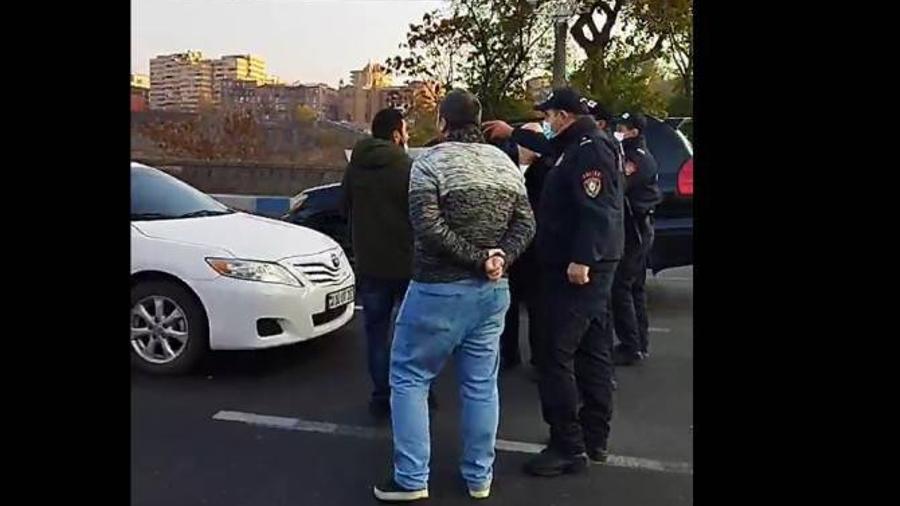 Ոստիկանությունը բերման է ենթարկել Երևանի տարբեր փողոցների փակման ակցիայի 18 մասնակցի  |armenpress.am|