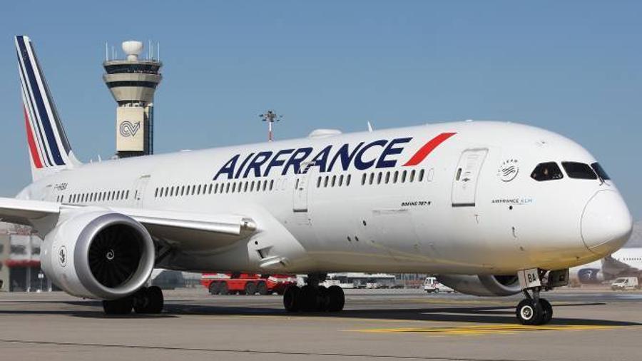 Ֆրանսիան վերականգնում է ավիահաղորդակցությունը Աֆրիկայի հարավի հետ և մտցնում պարտադիր կարանտին |armenpress.am|