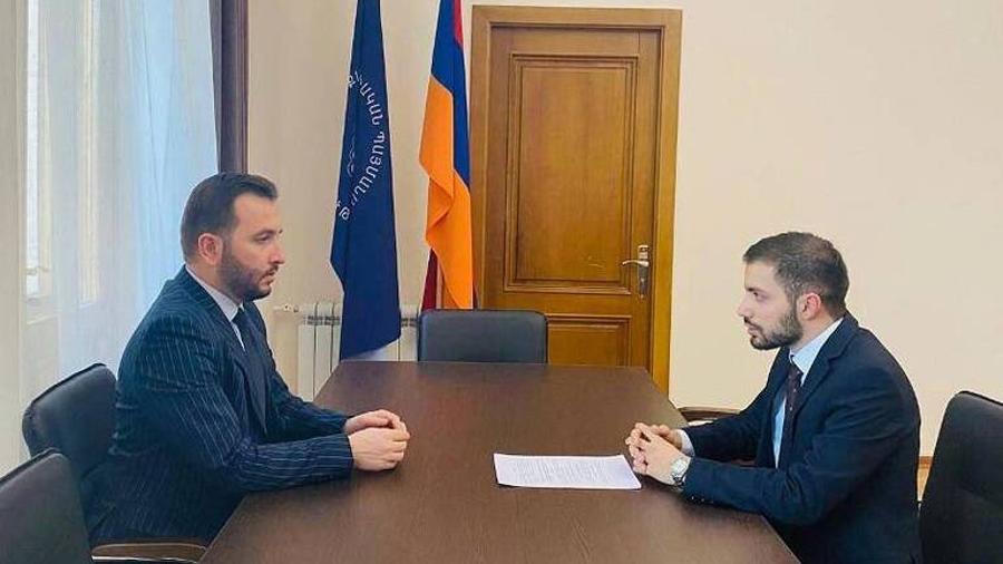Կոնջորյանը և Գալջյանը քննարկել են Երևանում տեղական ինքնակառավարման մասին օրենքում փոփոխություններ կատարելու մասին հարցեր
