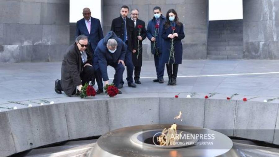 Եկեղեցիների հարցով Պաղեստինի բարձրագույն պատվիրակությունն այցելել է Հայոց ցեղասպանության հուշահամալիր


 |armenpress.am|