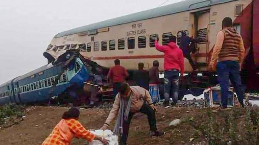 Առնվազն ինը մարդ է զոհվել Հնդկաստանում գնացքի վթարի հետեւանքով |armenpress.am|