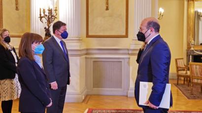 Դեսպան Մկրտչյանն իր հավատարմագրերն է հանձնել ՀՀ նախագահին
