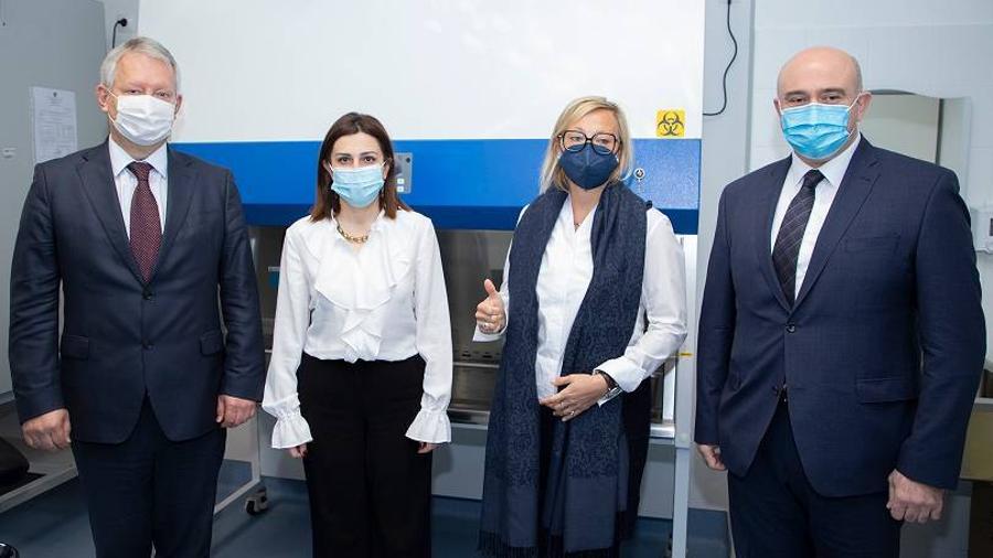 Գերմանիան ՀՀ առողջապահության նախարարությանը բժշկական սարքեր է նվիրել
