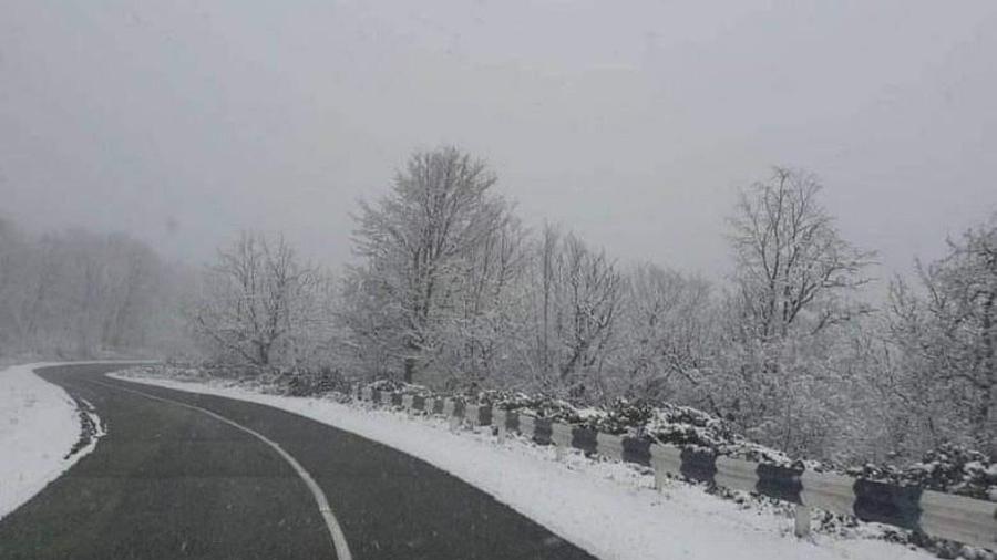 Թումանյանի, Ստեփանավանի տարածաշրջաններում թույլ ձյուն է տեղում, Նոյեմբերյան-Ջուջևան ավտոճանապարհին մերկասառույց է