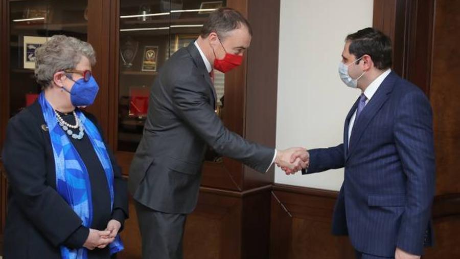 Եվրոպական միությունը շարունակելու է Ադրբեջանում պահվող հայ ռազմագերիների վերադարձի ուղղությամբ աշխատանքը  


