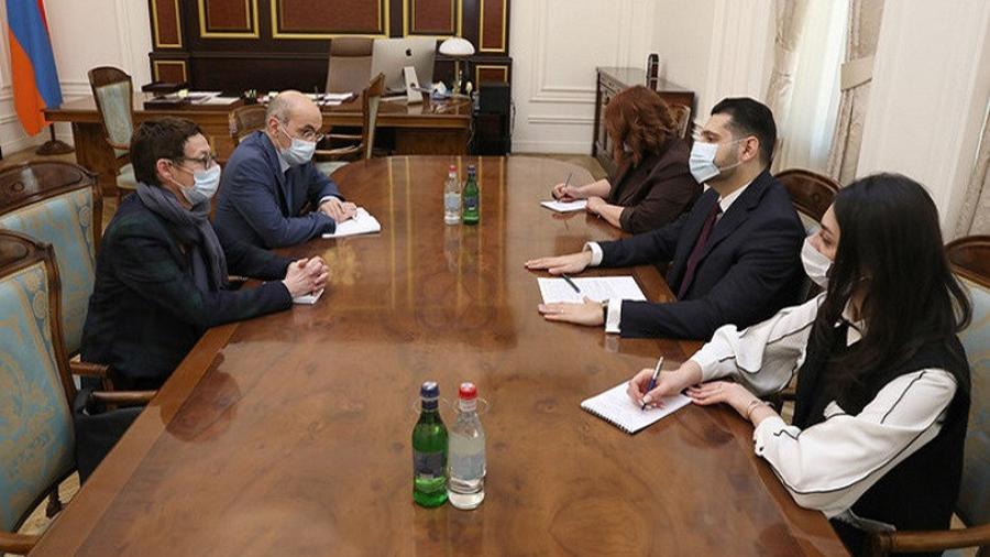 Փոխվարչապետ Մաթևոսյանը Ֆրանսիայի դեսպանի հետ քննարկել է Հայաստանի տնտեսություն ֆրանսիական ներդրումներ ներգրավելու հարցը