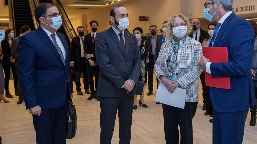 Foreign Minister of Armenia Ararat Mirzoyan participated in the opening ceremony of the exhibition dedicated to the 30th anniversary of Armenia’s accession to the UN
