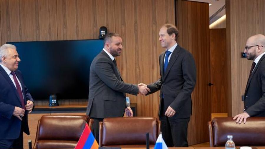 Քերոբյանը և Մանտուրովը քննարկել են Հայաստանի և Ռուսաստանի միջև առևտրաշրջանառության ծավալների վերականգնման հարցեր


