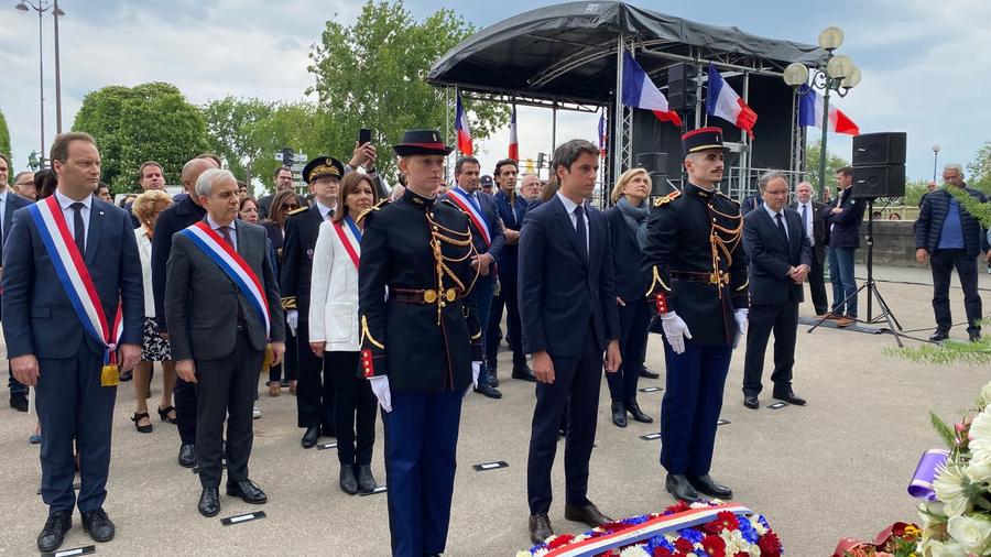 Ֆրանսիայի նախագահի և Սենատի նախագահի անունից Փարիզում ծաղկեպսակներ են դրվել Ցեղասպանության զոհերի հիշատակի արարողությանը

