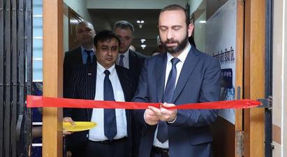 Արարատ Միրզոյանի գլխավորած պատվիրակությունը այցելել է Հնդկաստանի ֆինանսական կենտրոն. բացվել է հայկական առևտրային գրասենյակը