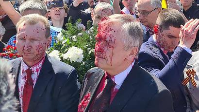 Լեհաստանում ՌԴ դեսպանի վրա կարմիր ներկ են լցրել և թույլ չեն տվել ծաղիկներ դնել  խորհրդային զինվորների հուշահամալիրում 