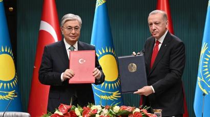 Ղազախստանն ու Թուրքիան Անկարայում ստորագրել են 1 միլիարդ դոլարի համաձայնագրեր, այդ թվում՝ ռազմավարական գործընկերության վերաբերյալ |tert.am|