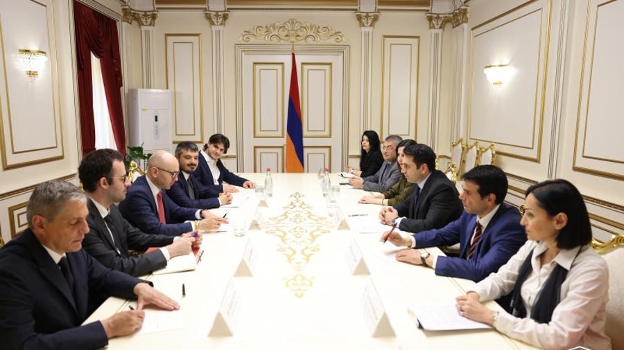 NA President of Armenia receives Parliamentary delegation of Italy
