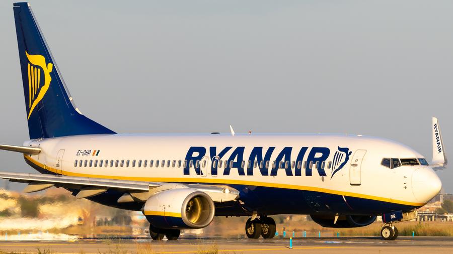 Ryanair-ի բորտուղեկցորդների գործադուլի պատճառով Եվրոպայում չեղարկվում են տասնյակ չվերթներ 