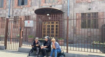 Գյումրիում ՌԴ հյուպատոս Ռուսլան Կանդաուրովը ընդունել է Շիրակի մարզի գերիների ծնողներին  

 |armenpress.am|