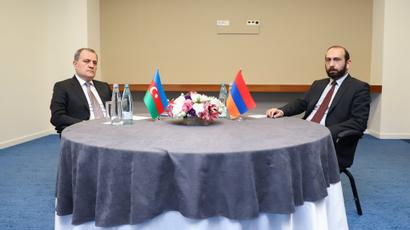 Meeting of FMs of Armenia and Azerbaijan kicks off