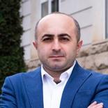The Minister of Territorial Administration and Infrastructure of Artsakh Hayk Khanumyan claims authorities are now compiling a list of residents in Berdzor, Aghavno, and Nerkin Sus of Artsakh to find out who is willing to relocate to Artsakh and who wants to move to Armenia following the evacuation of the three communities. Khanumyan states that the issues related to the process of moving will be solved with support from various international organizations and if needed also by the government. When asked about the specificities of organizing traffic through an alternative Artsakh-Armenia road and the new infrastructures being built nearby, he said that the new route begins from the Tasy Verst settlement, passes through Mets Shen, Hin Shen, and Kashatagh region’s Aghanus community and reaches the border with Armenia. According to him, the road from the border of Armenia to Kornidzor is planned to be built in around 250 days.