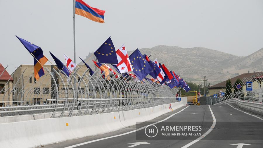 Հայաստանի և Վրաստանի վարչապետների մասնակցությամբ պաշտոնապես շահագործման հանձնվեց «Բարեկամության» կամուրջը |armenpress.am|