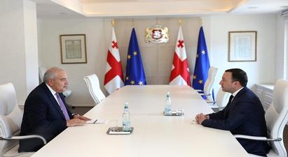 Դեսպան Սադոյանը հրաժեշտի հանդիպում է ունեցել Վրաստանի վարչապետ Իրակլի Ղարիբաշվիլիի հետ
