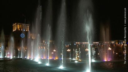 The show of the Republic Square fountains will start an hour earlier from September 14