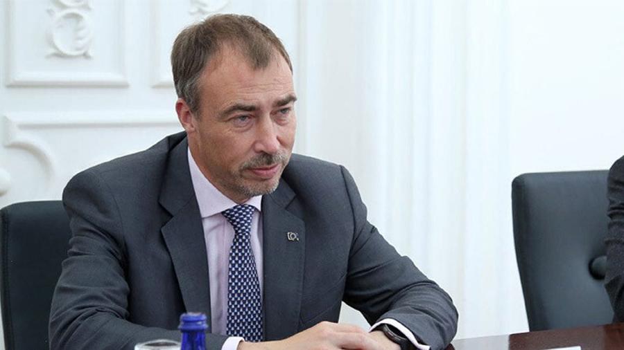 EU Special Representative Toivo Klaar will travel to Yerevan and Baku to work on preventing further escalation