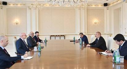 Ֆիլիպ Ռիքերը հանդիպել է Ադրբեջանի նախագահի հետ

 |armenpress.am|