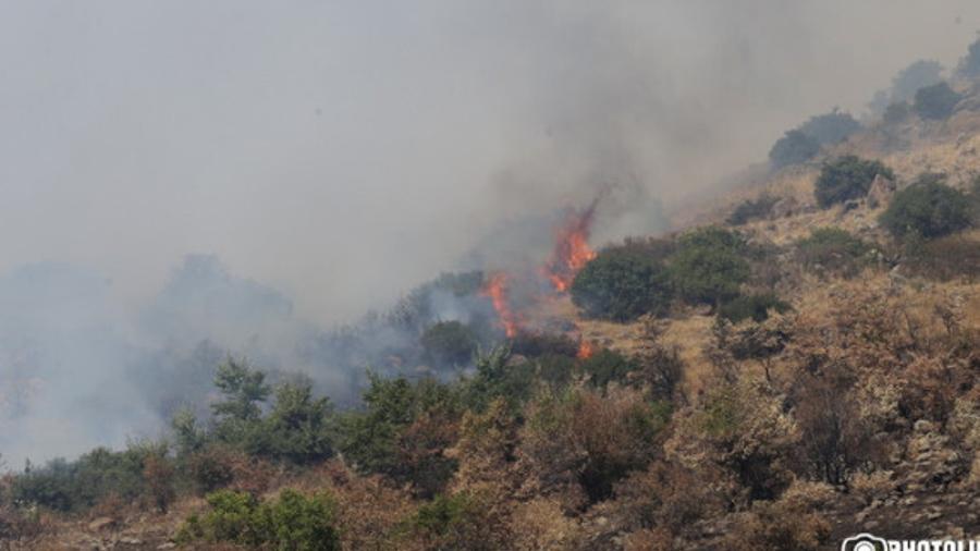 Ջերմուկի անտառներում հրդեհի 4 օջախից 2-ը մարվել են
 |news.am|
