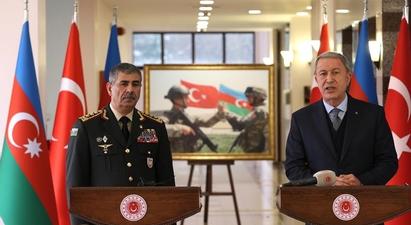 Телефонный разговор провели министры обороны Азербайджана и Турции Закир Гасанов и Хулуси Акар