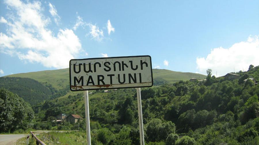 Азербайджан в результате своих действий мишенью избрал также город Мартуни – начальник Генштаба ВС Армении 
