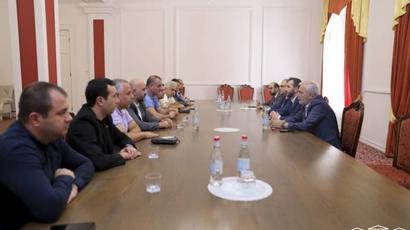 ՔՊ խմբակցության անդամներն Արցախի պատգամավորների հետ քննարկել են ադրբեջանական ագրեսիայի հետևանքով ստեղծված իրավիճակը

