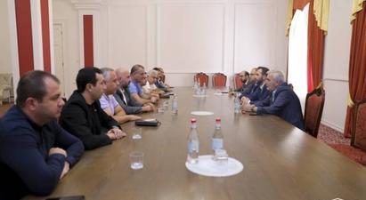 ՔՊ խմբակցության անդամներն Արցախի պատգամավորների հետ քննարկել են ադրբեջանական ագրեսիայի հետևանքով ստեղծված իրավիճակը

