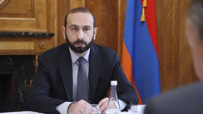 Мирзоян на встрече с Тойво Клааром осудил военные преступления ВС  Азербайджана