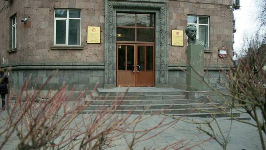 Բրյուսովի համալսարանը դիմելու է ԿԳՄՍՆ՝ համալսարանների միավորման հարցը քննարկելու պահանջով

 |armenpress.am|