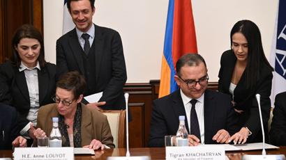 Վարկային համաձայնագրեր՝ Հայաստանի, Զարգացման ֆրանսիական գործակալության եւ Ասիական զարգացման բանկի միջեւ
