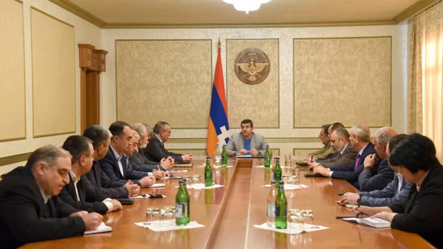 Arayik Harutyunyan called an extended working meeting