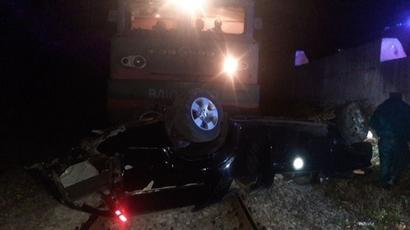 Վանաձոր-Ալավերդի ավտոճանապարհին ավտոմեքենան ընկել է երկաթգծի ուղիների վրա