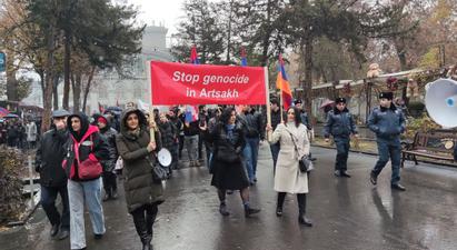 Բողոքի ակցիա՝ ընդդեմ Արցախը Հայաստանին կապող միջանցքը փակելու Ադրբեջանի գործողությունների