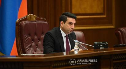 Ամեն ինչ արել ու անելու ենք, մնում է՝ մեր քաղաքացիները հասկանան, որ այդ ուղին լավ բանի չի բերի. Ալեն Սիմոնյանը՝ խաղամոլության մասին
 |armenpress.am|