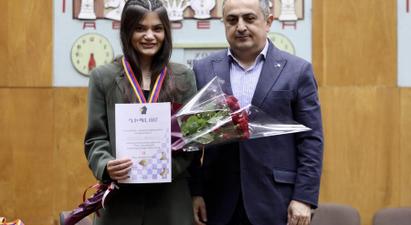 Տեղի է ունեցել շախմատի Հայաստանի կանանց և տղամարդկանց առաջնության հաղթողների պարգևատրման արարողությունը 